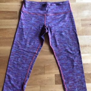 Lululemon Athletica Wunder Under capri size 8